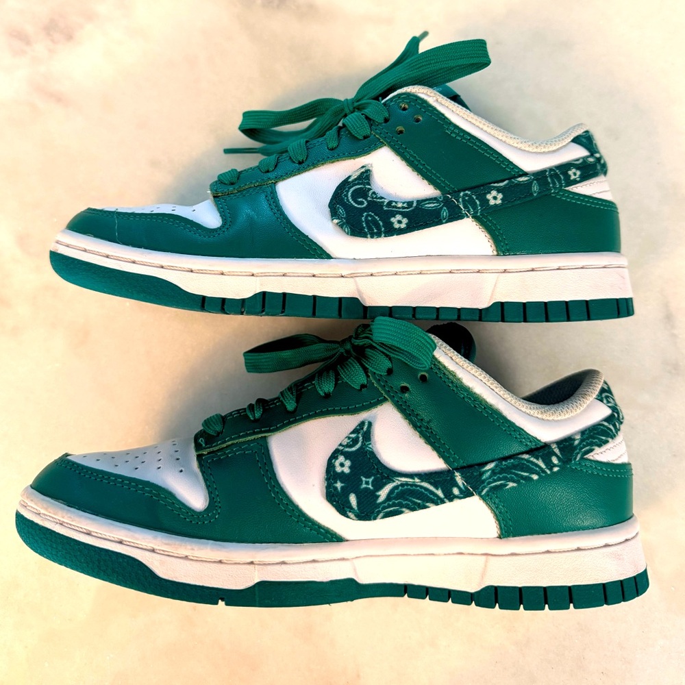 EUC Nike Dunk Low Green Paisley Sz 6.5